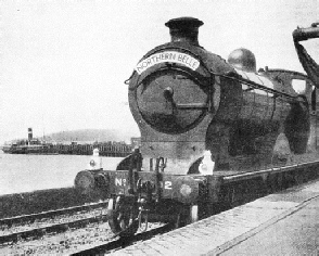 THE “NORTHERN BELLE”, at Craigendoran Pier